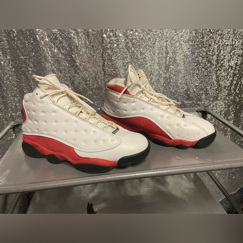 Jordan 13 Retro
OG Chicago (2017)